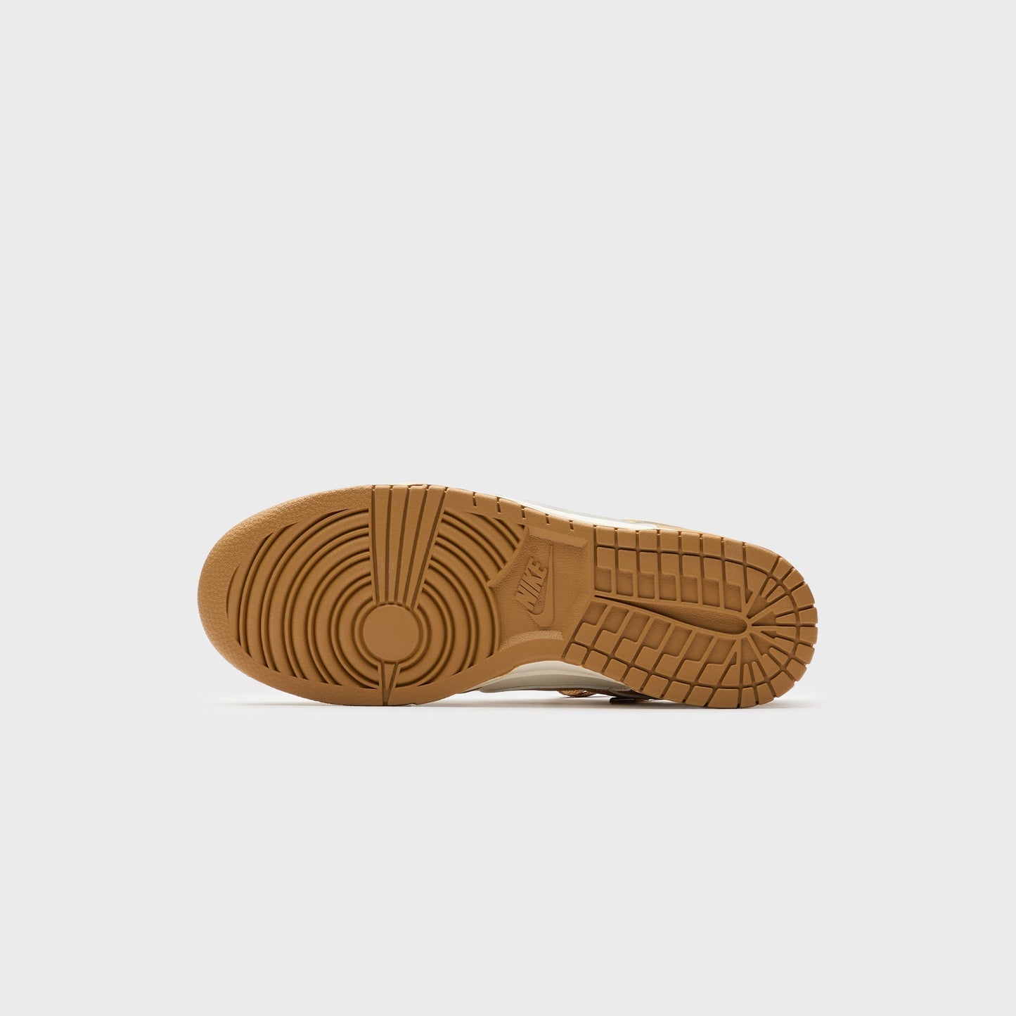 Nike Dunk Low Retro - Pale Ivory / Wheat