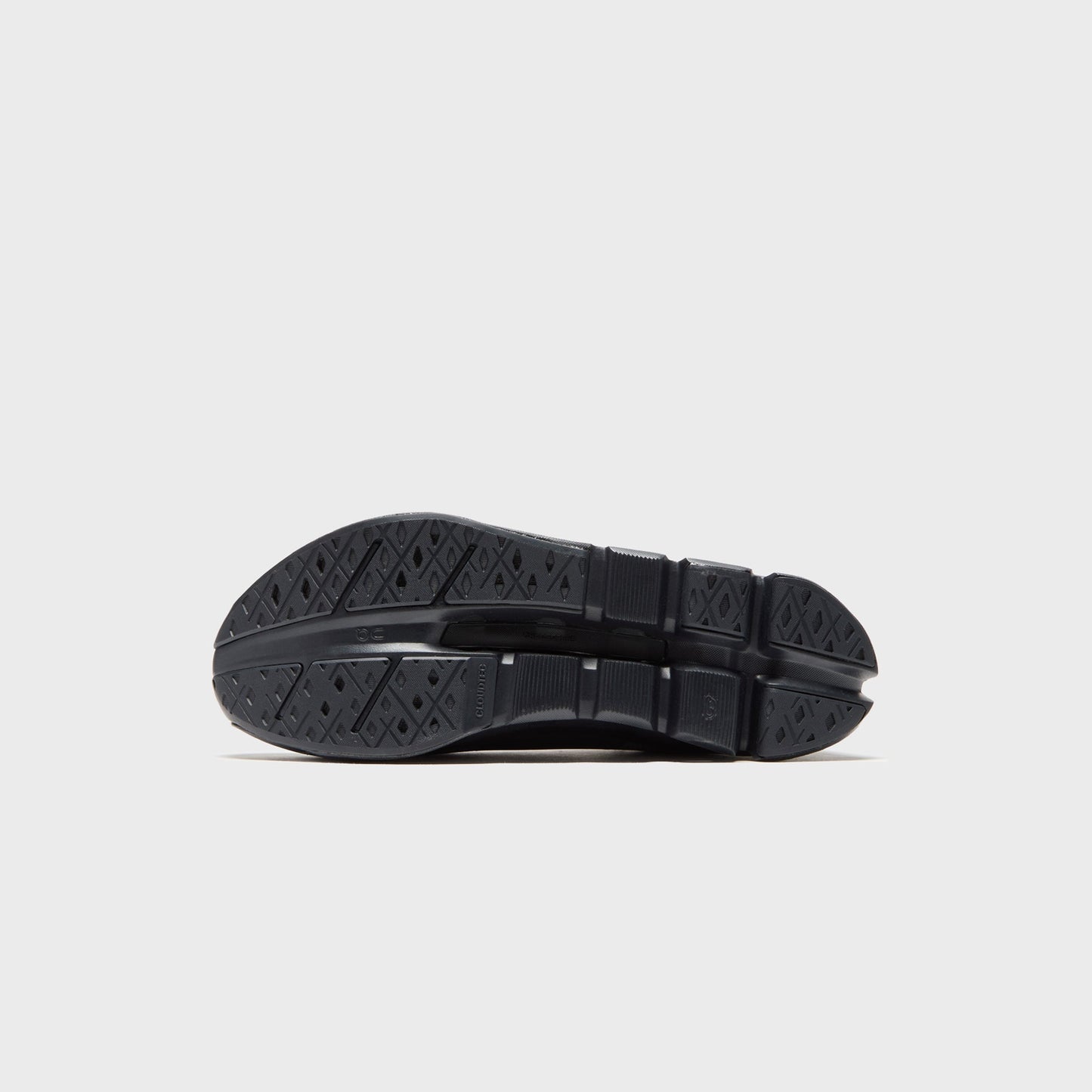 On Running x SLAM JAM Cloud 5 - Gull / Black
