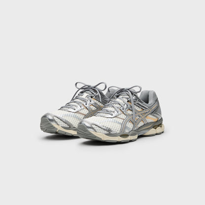 ASICS Gel-Cumulus 16 - Cream / Clay Grey