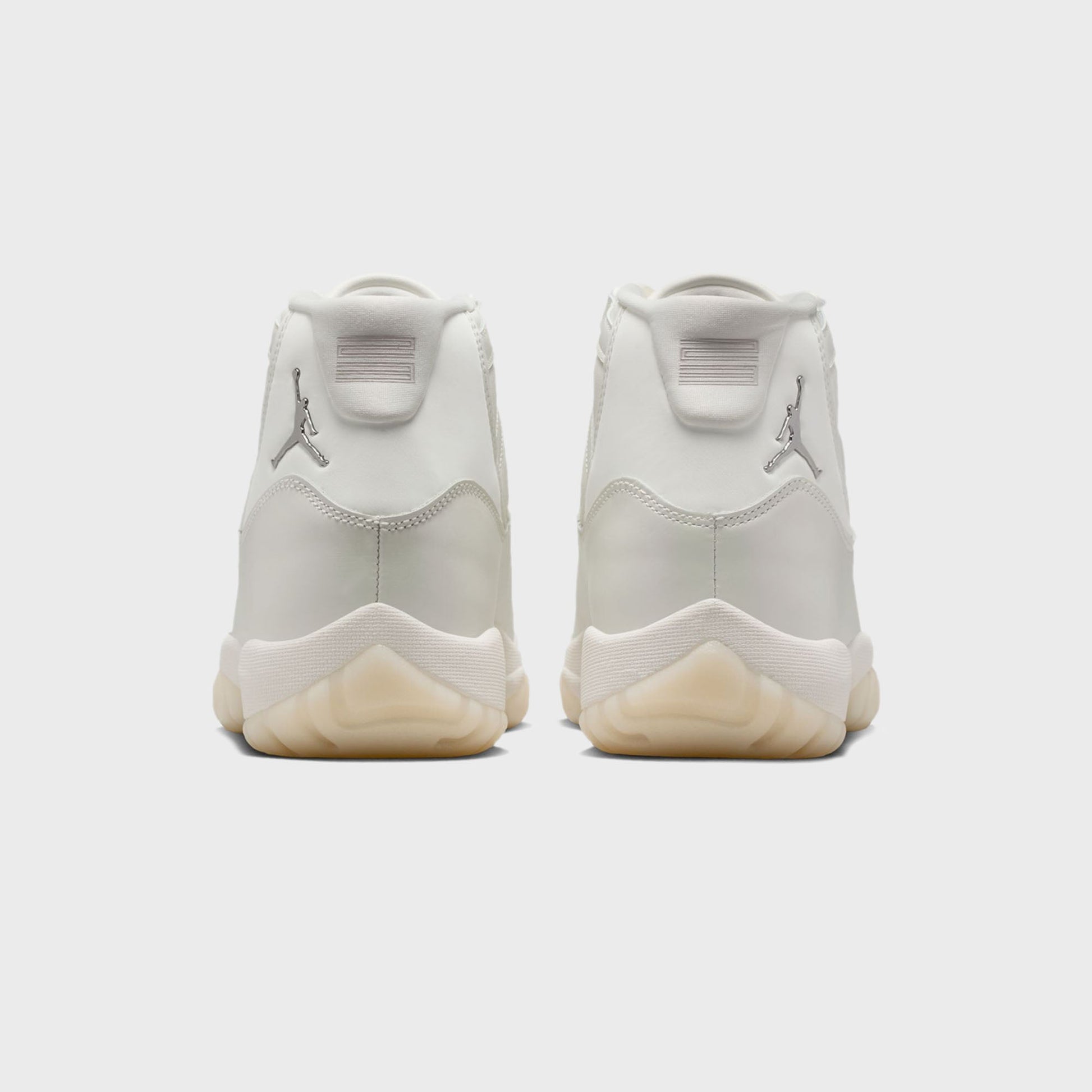 Jordan WMNS Air Jordan 11 Retro - Sail / White / Metallic Silver / Pearl Grey