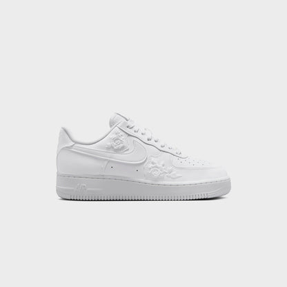 Nike WMNS Air Force 1 '07 SE - White / White / White / Black