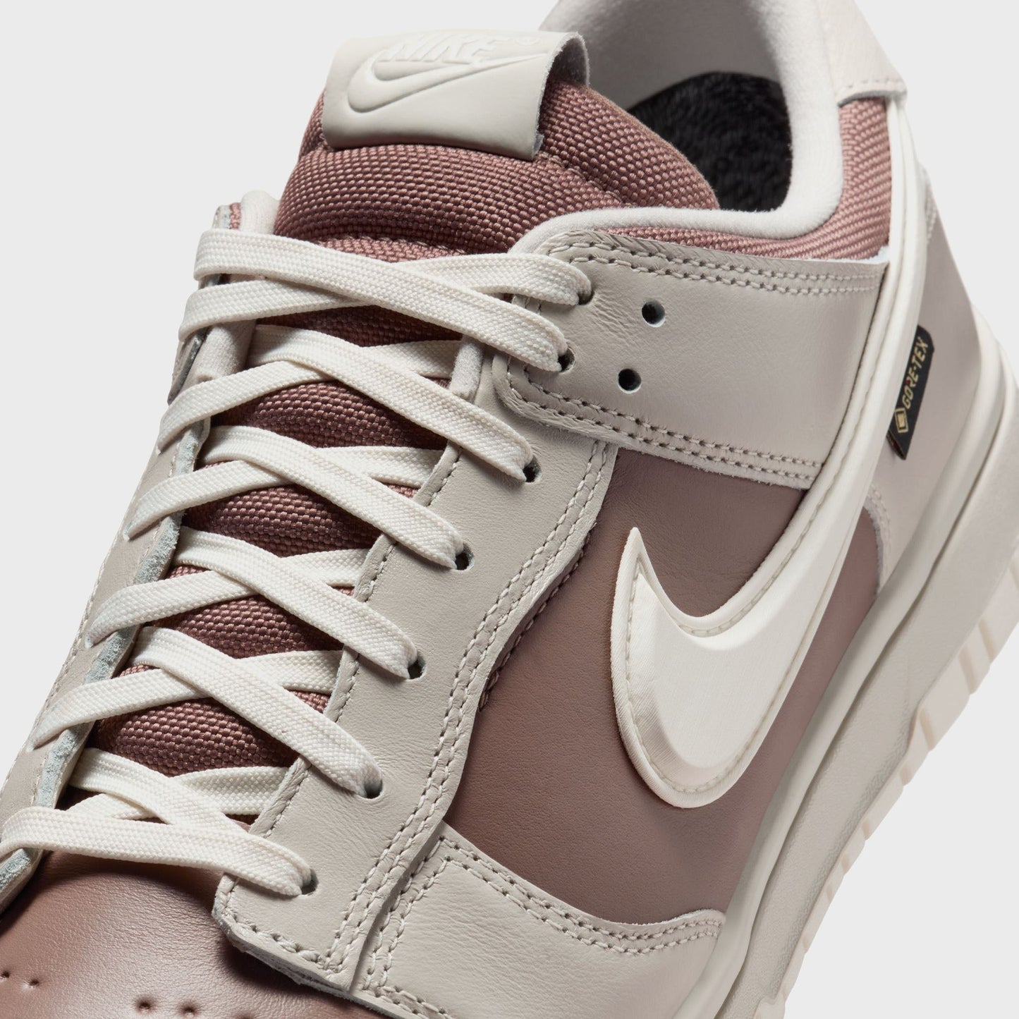 Nike Dunk Low GORE-TEX- Light Bone / Mink Brown / Sail