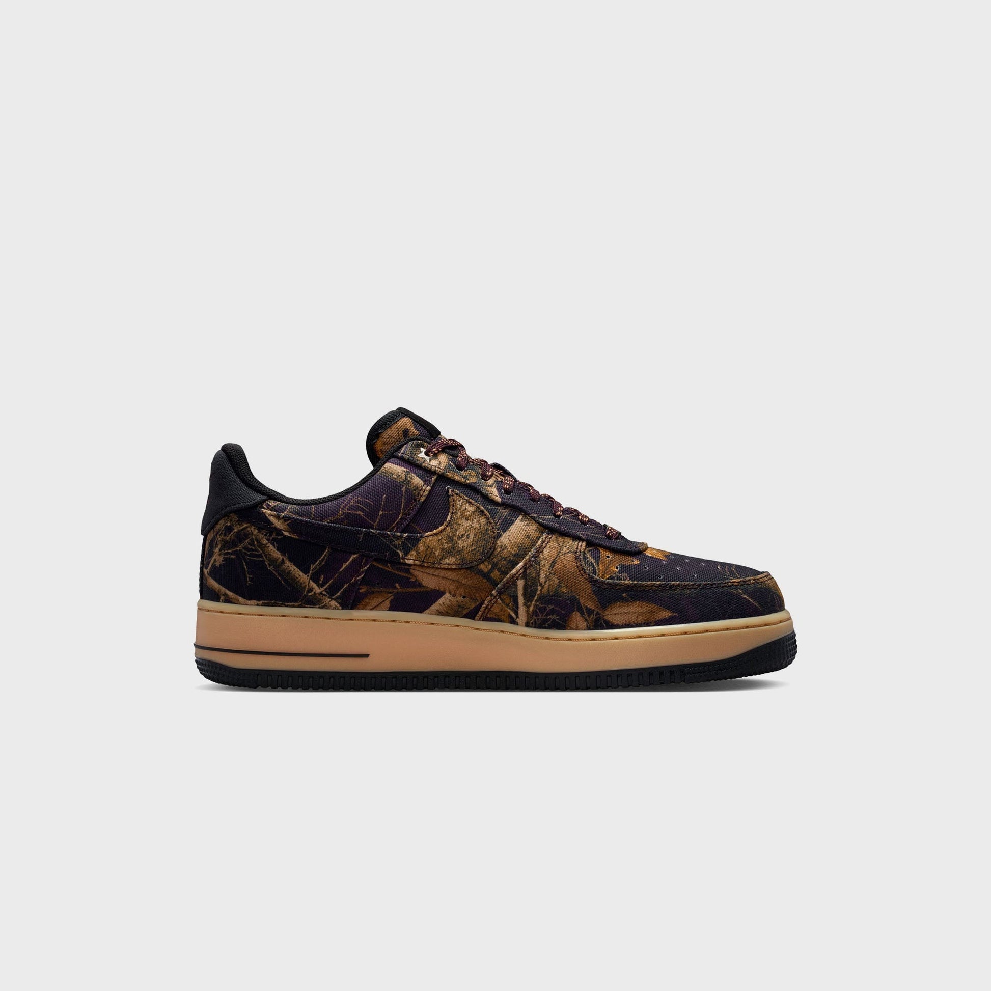 Nike Air Force 1 '07 - Off Noir / Multi-Color / Gum Yellow