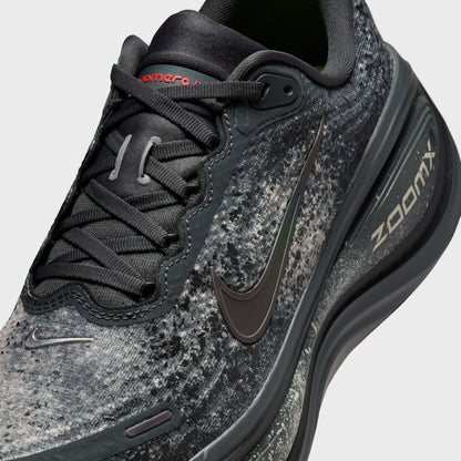 Nike Vomero Plus - Anthracite / Oatmeal / Volt / Black