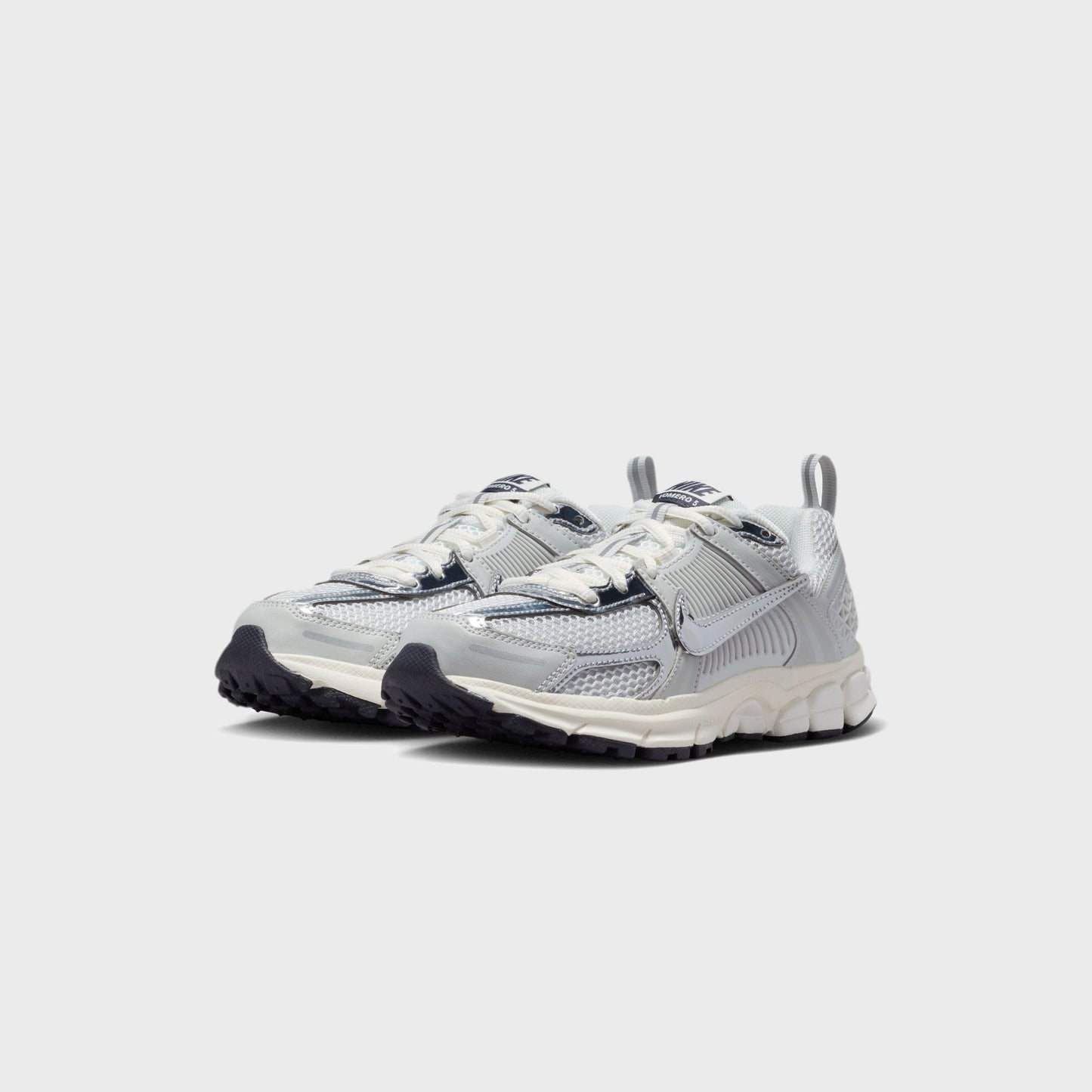 Nike GS Vomero 5 - Photon Dust / Chrome / Gridiron / Sail