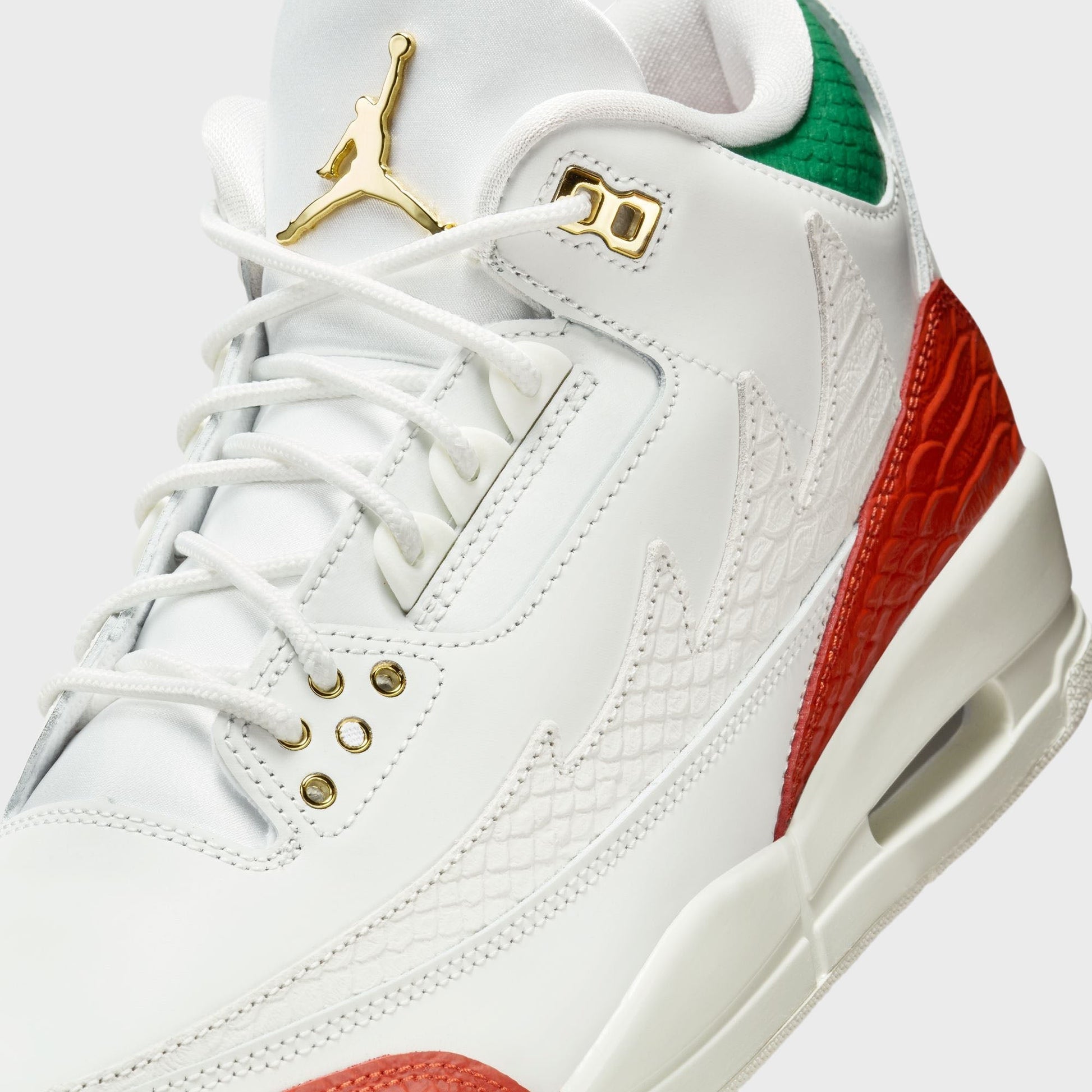 Nike Air Jordan 3 Retro - Summit White / Metallic Gold / Pine Green