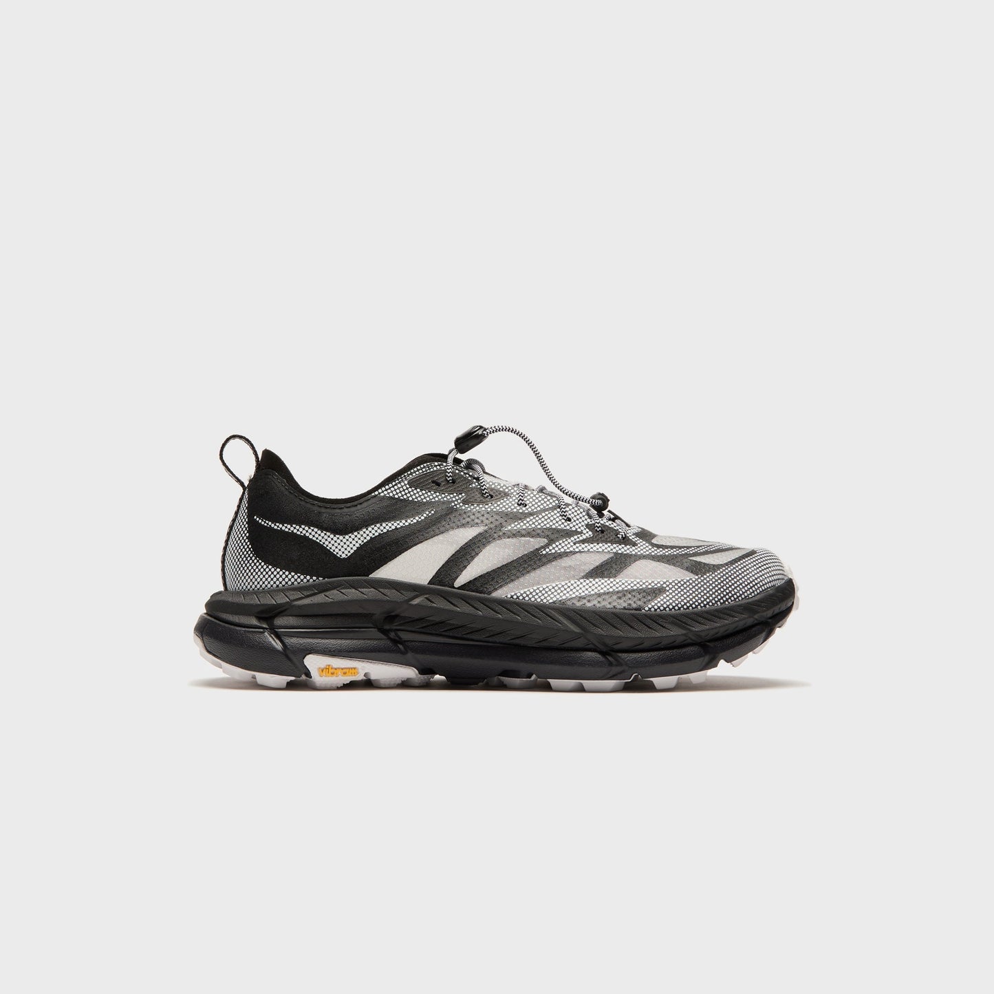 HOKA U Mafate Speed 4 Lite Ts - Black / White