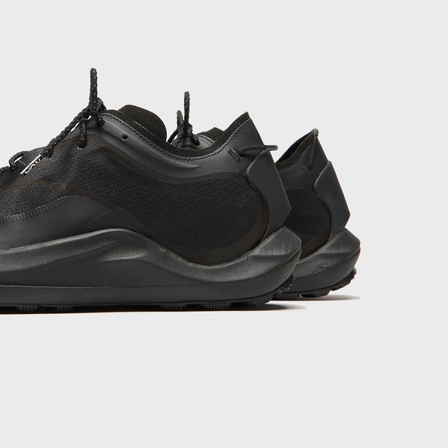 ROA Sella - Black