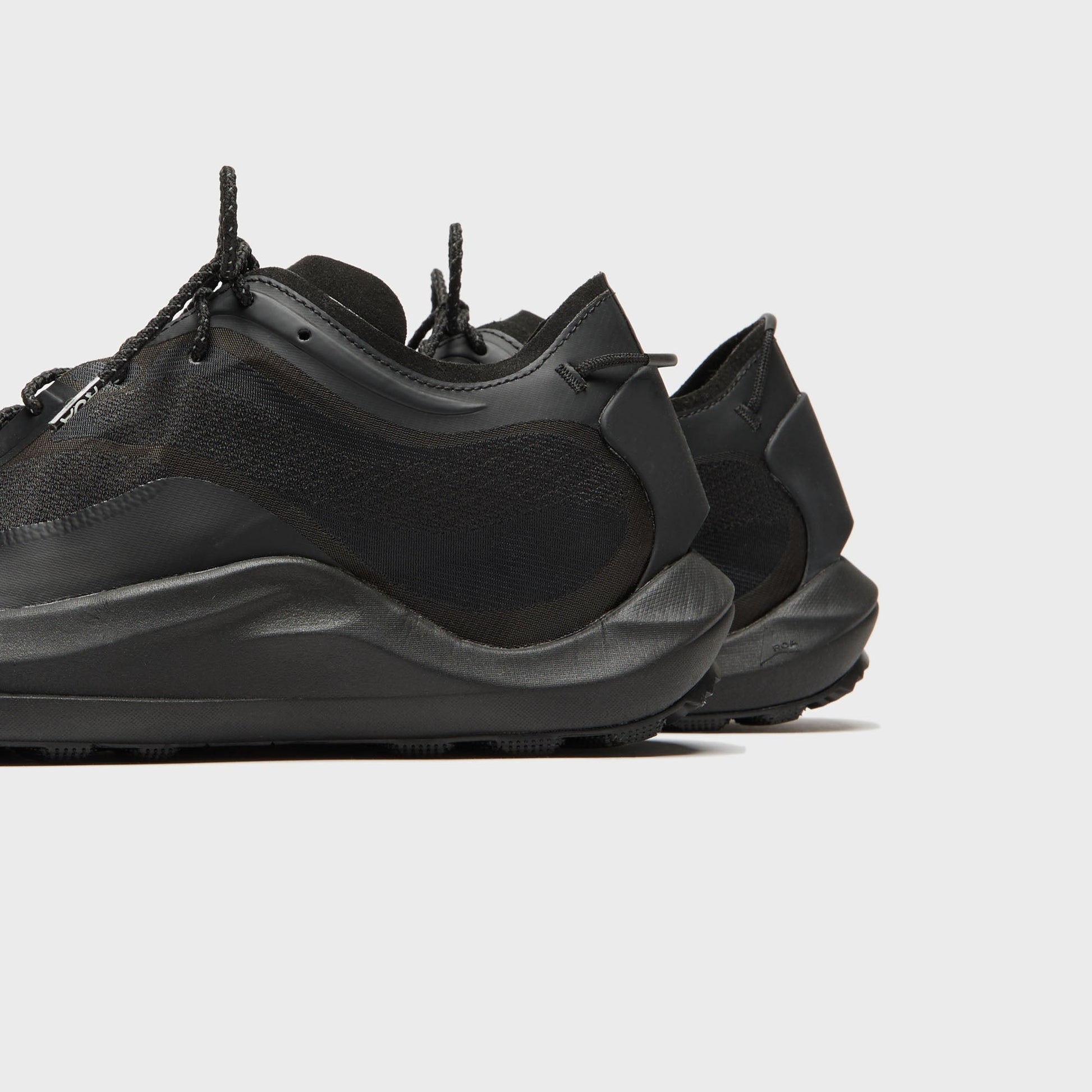 ROA Sella - Black
