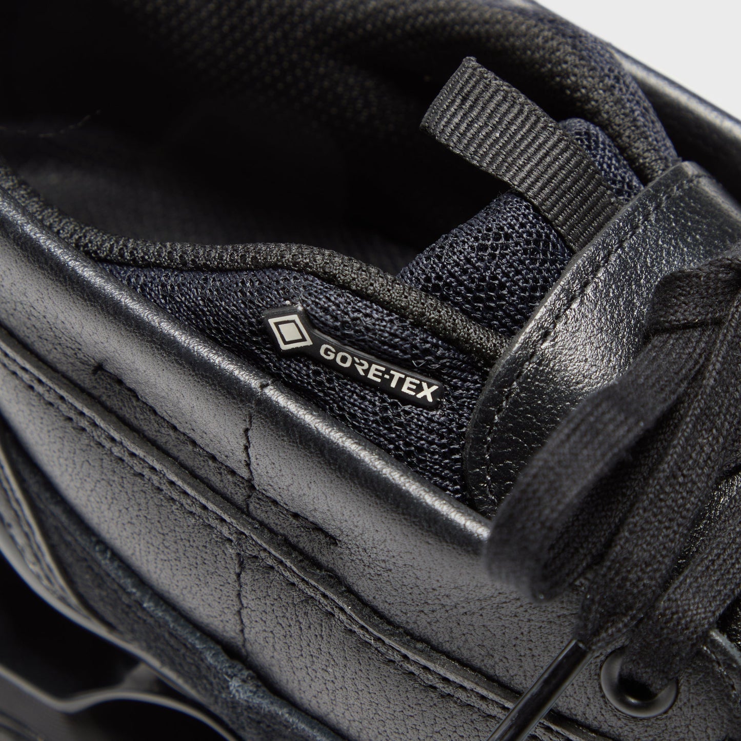 Mizuno Wave Prophecy MOC GTX - Triple Black