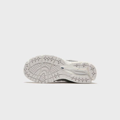 New Balance 1906R - White / Silver