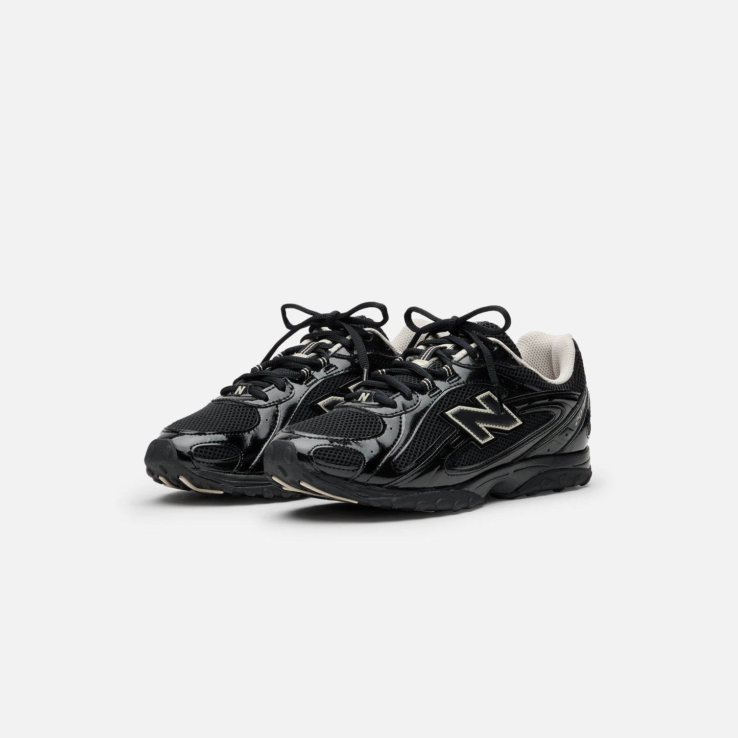 New Balance 204L - Black / Timberwolf