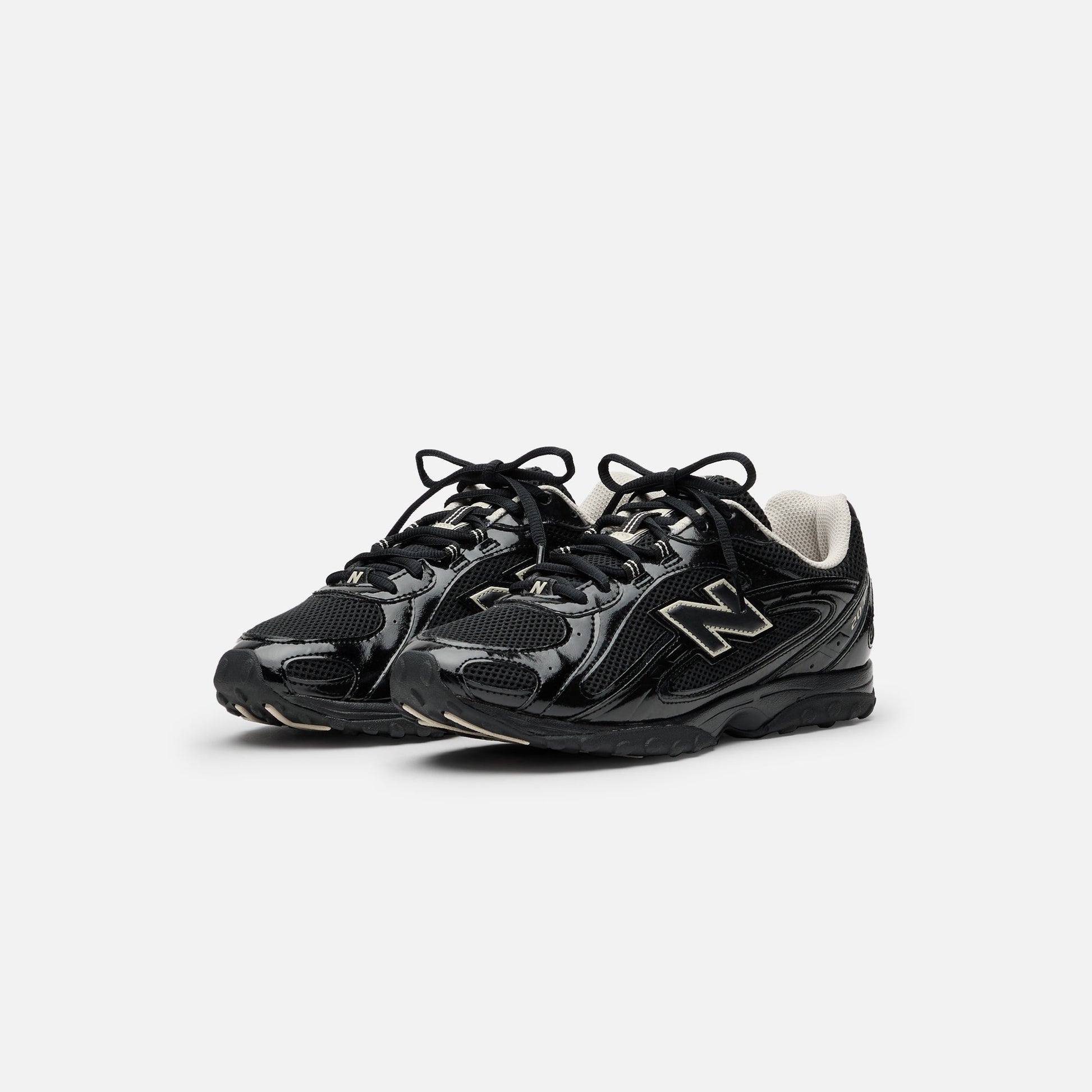 New Balance 204L - Black / Timberwolf