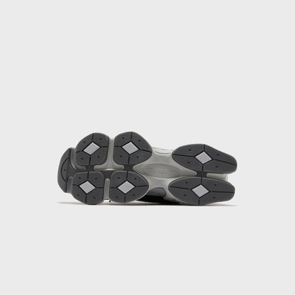 New Balance 9060 - Black / Castlerock