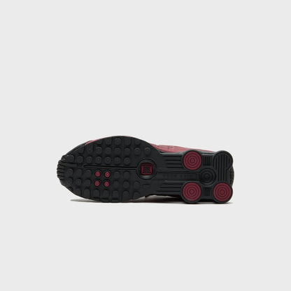 Nike WMNS Shox R4 - Black / Metallic Silver / Team Red