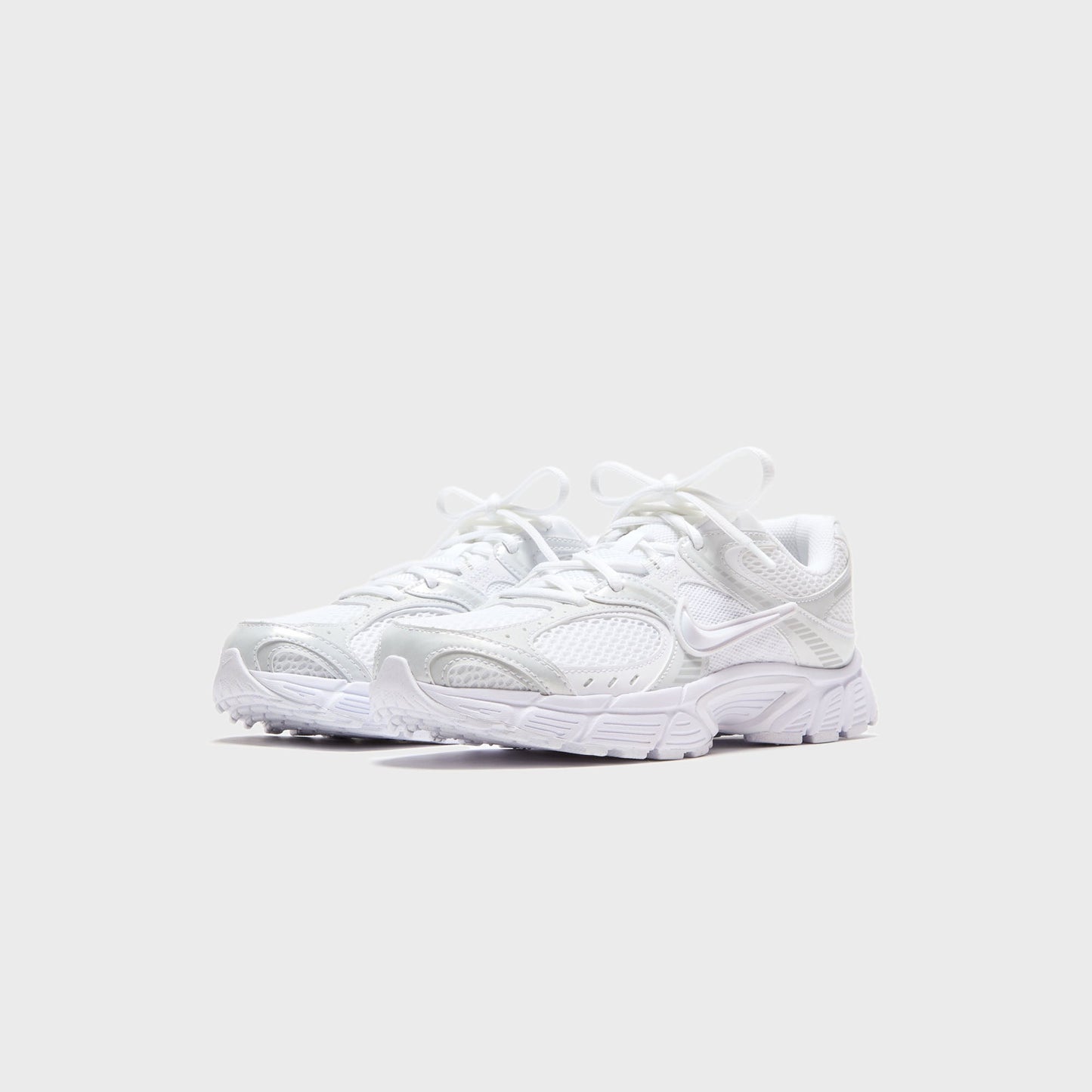 Nike WMNS V5 Rnr - White /Black / Metallic Silver