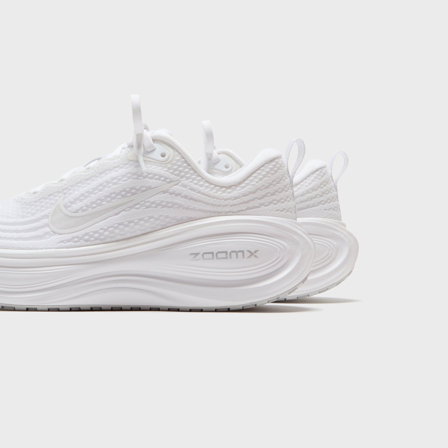 Nike Vomero Plus - White / Summit White / Photon Dust