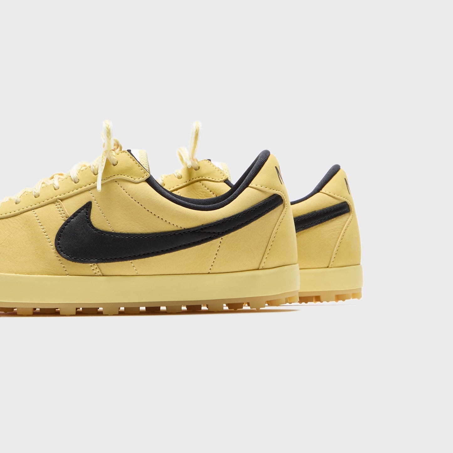 Nike Astrograbber QS - Soft Yellow / Black / Sail / Safety Orange