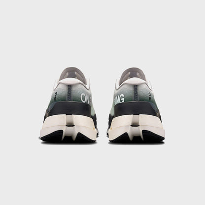 On Running Cloudboom Max - White / Black
