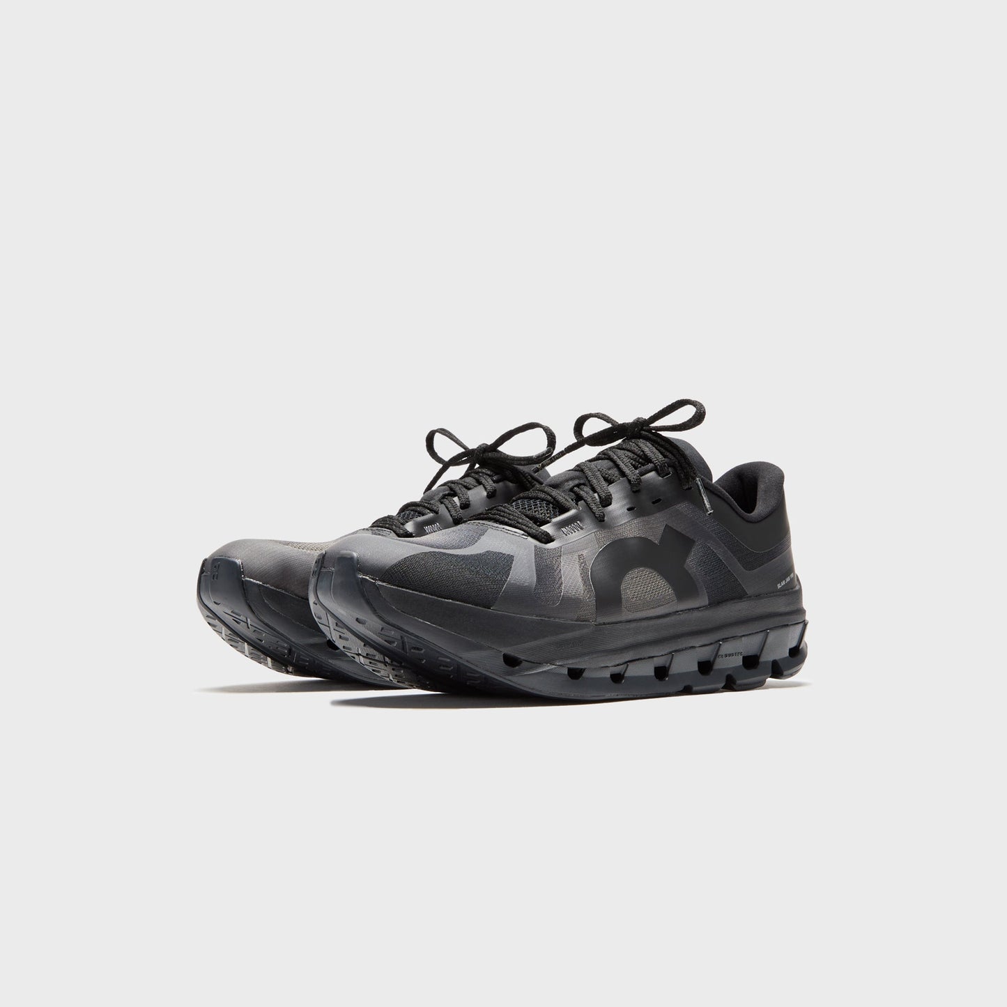 On Running x SLAM JAM Cloud 5 - Gull / Black