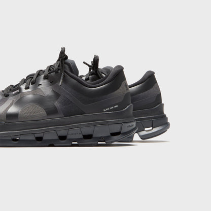 On Running x SLAM JAM Cloud 5 - Gull / Black