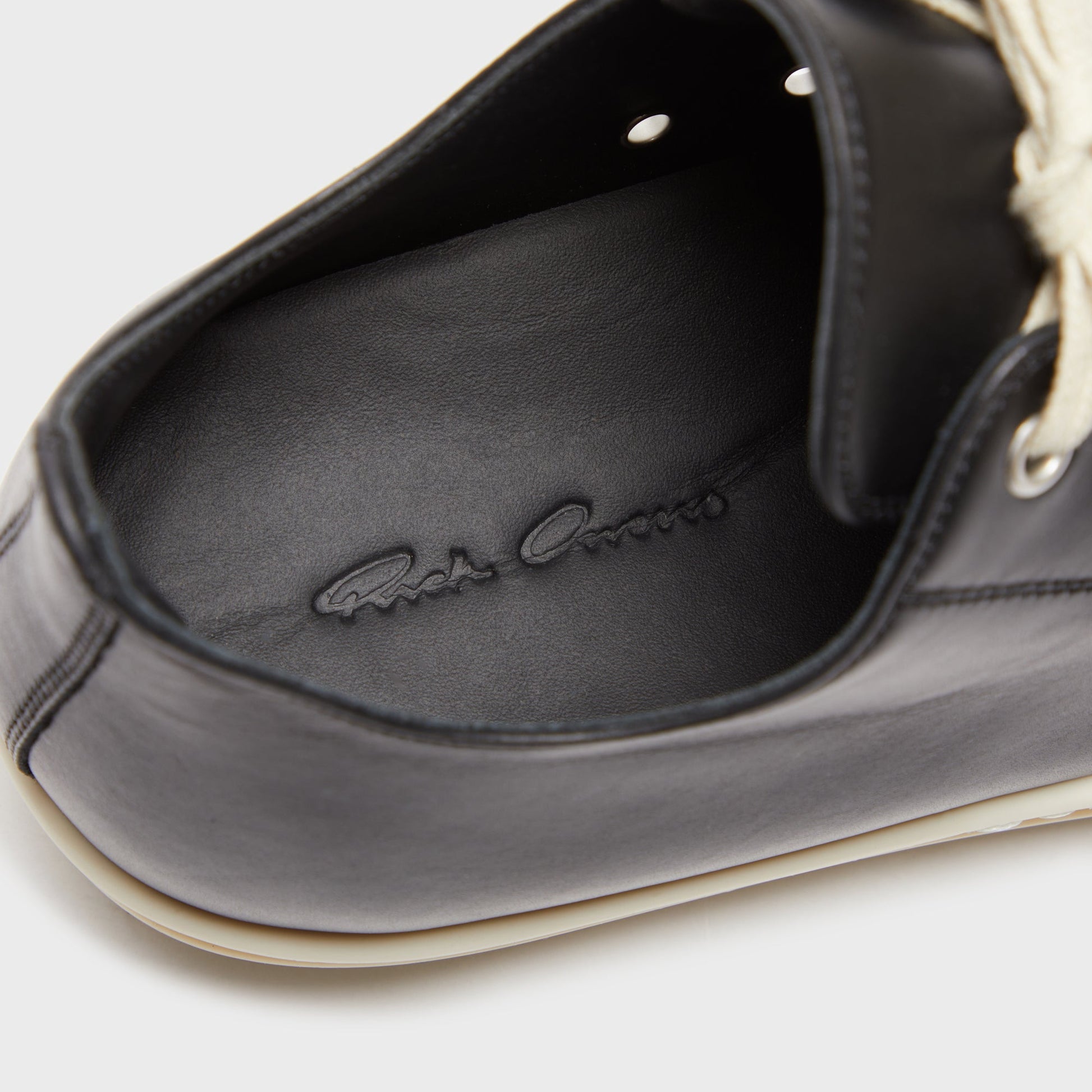 Rick Owens Scarpe In Pelle Low Sneaks - Black / Milk / Milk