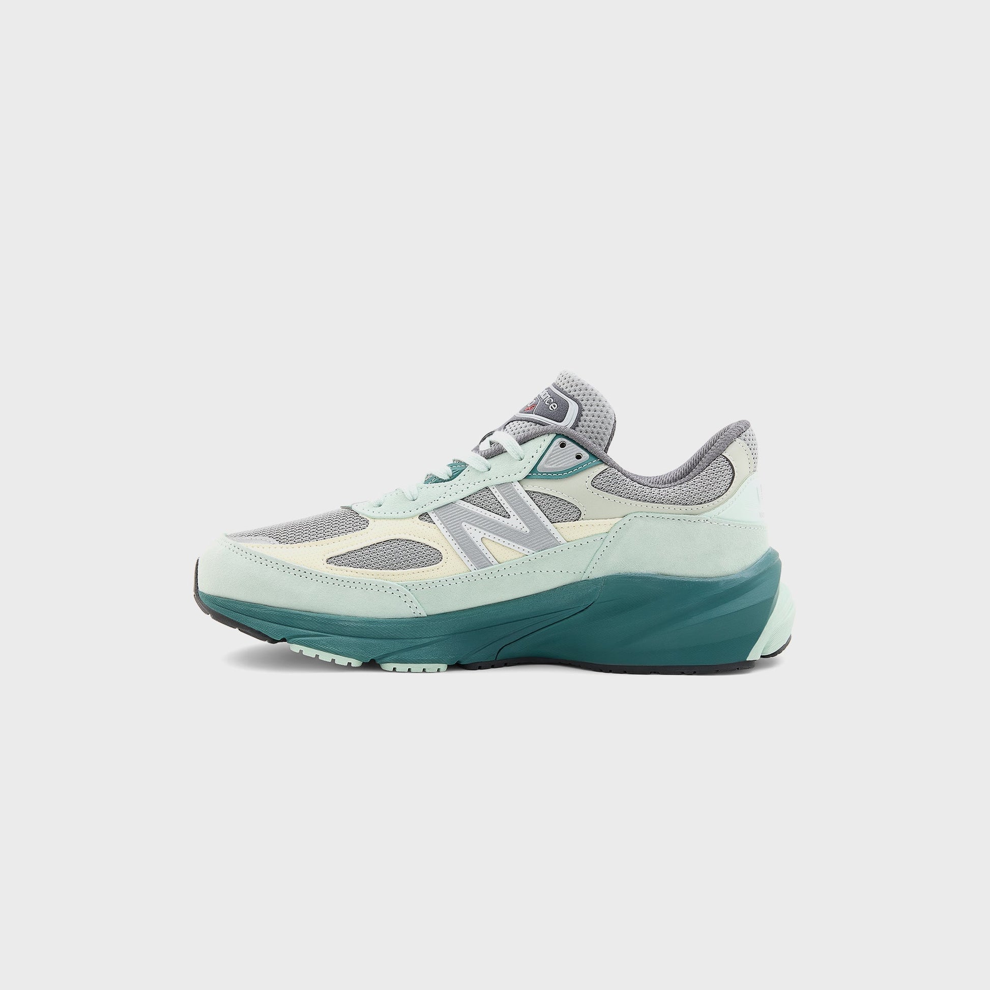 New Balance Made in USA 990v6 - Community Green / Grey
